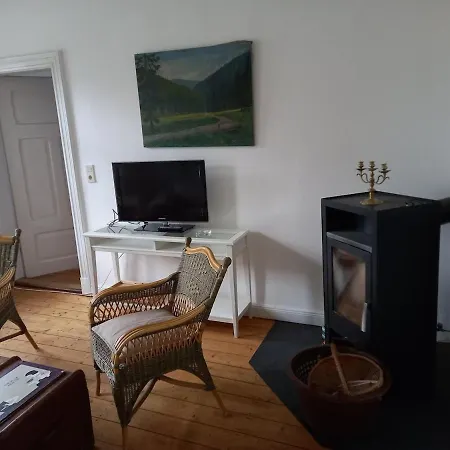 公寓 Charming Flat With Wood Stove On A Large Farm