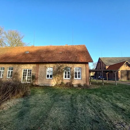 公寓 Charming Flat With Wood Stove On A Large Farm